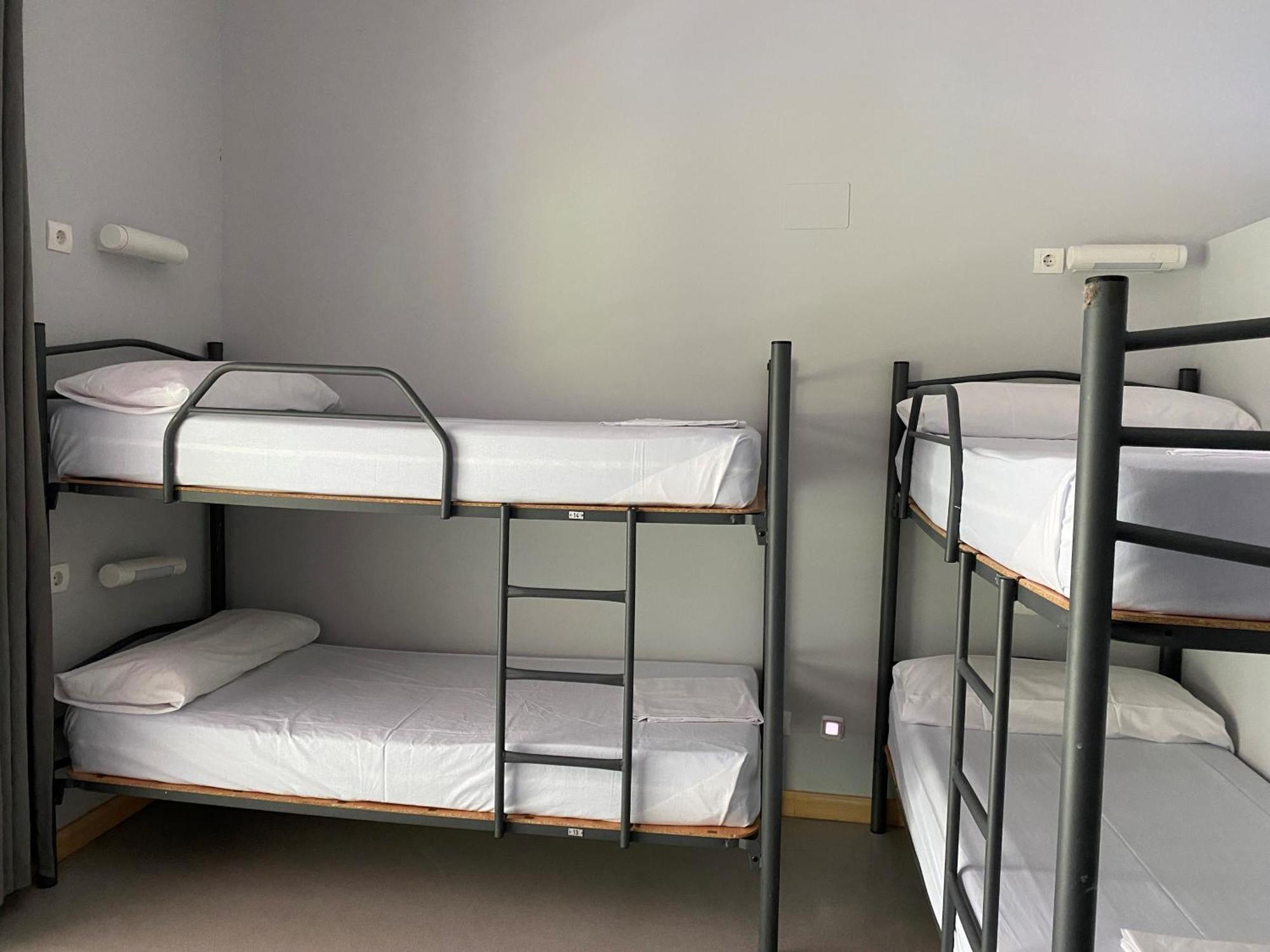 Albergue De Villava Eksteriør bilde