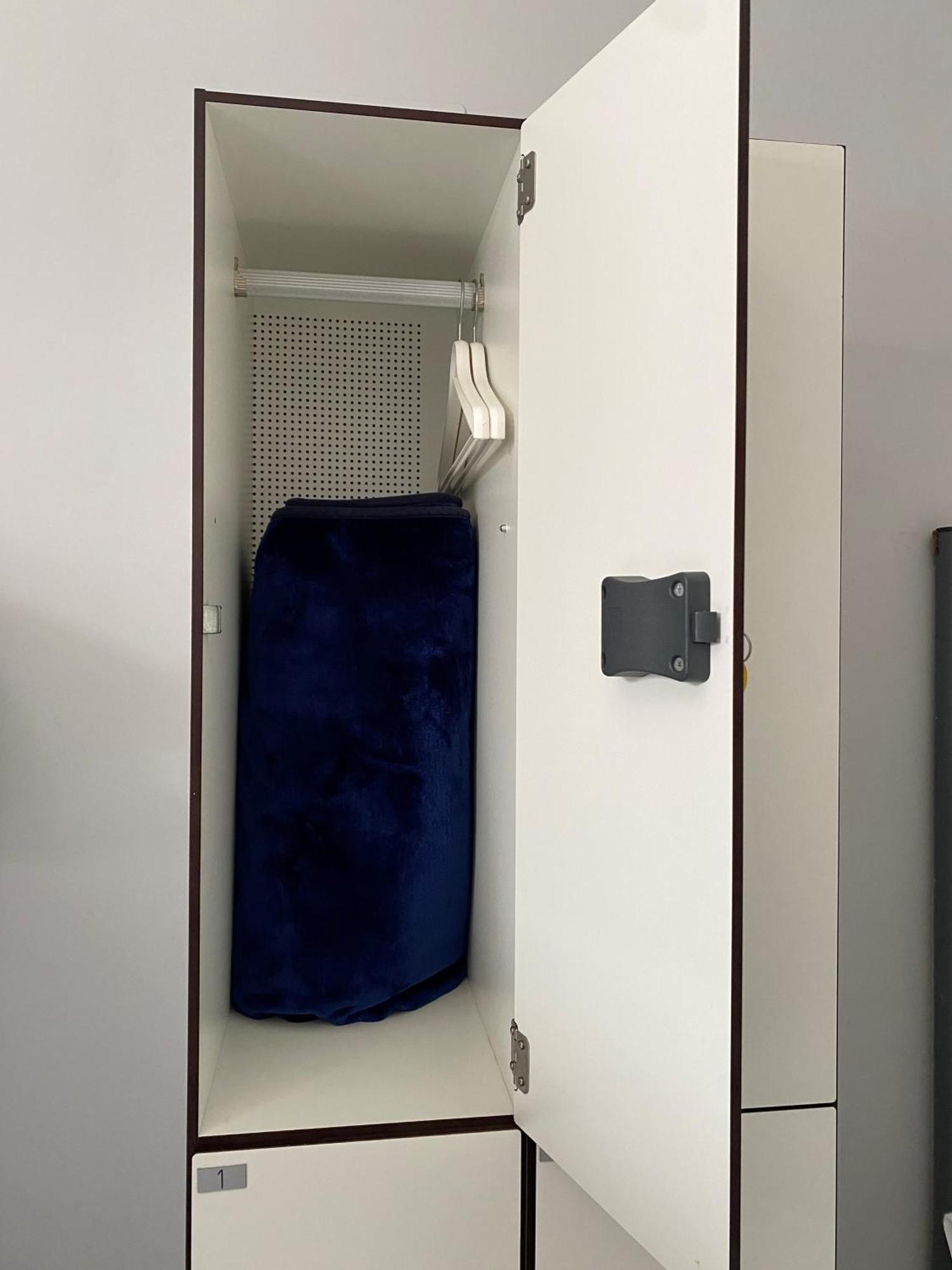 Albergue De Villava Eksteriør bilde
