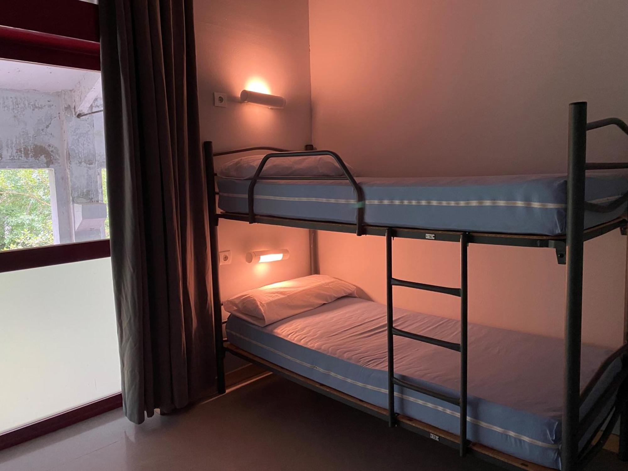 Albergue De Villava Eksteriør bilde