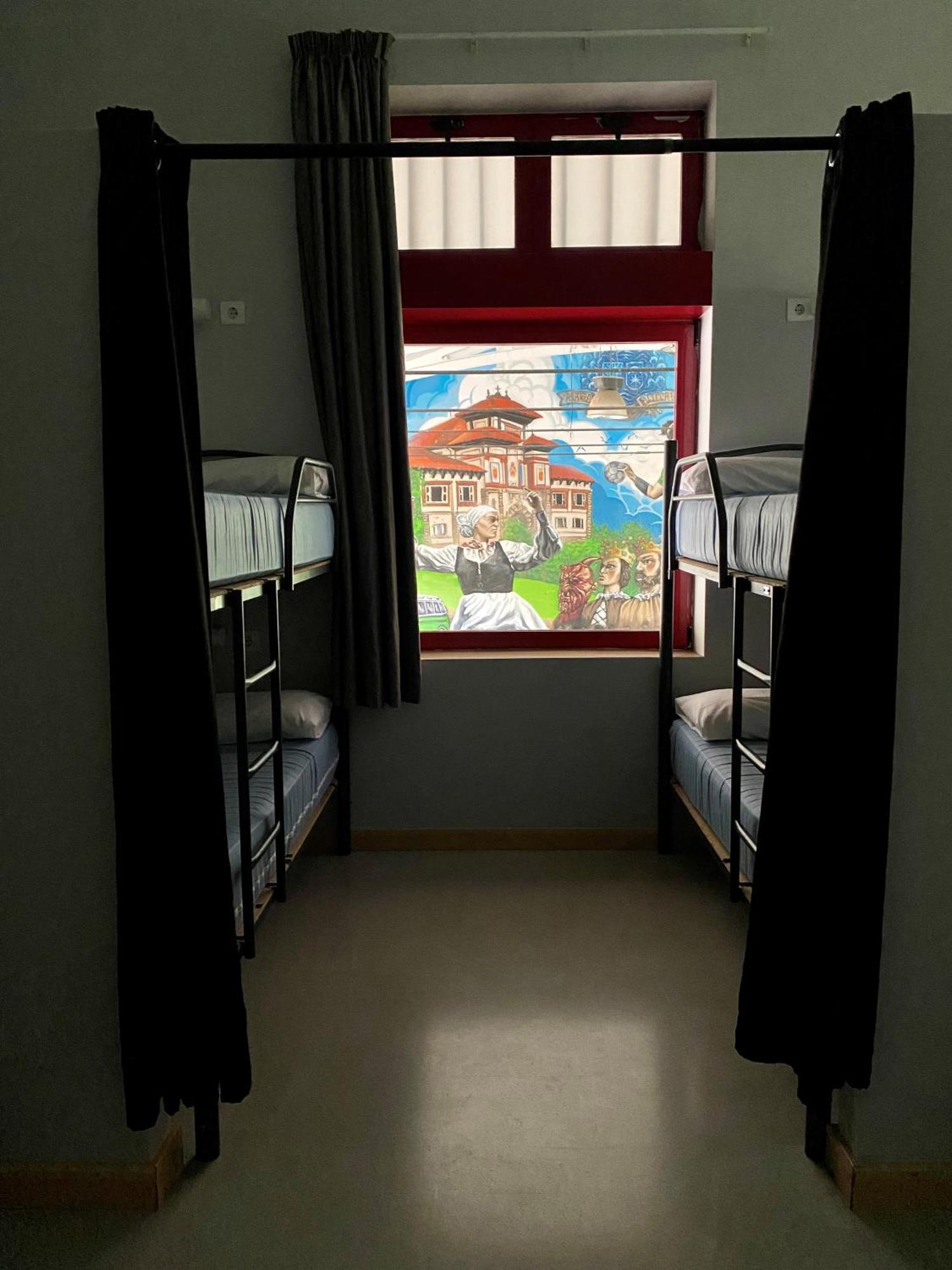 Albergue De Villava Eksteriør bilde